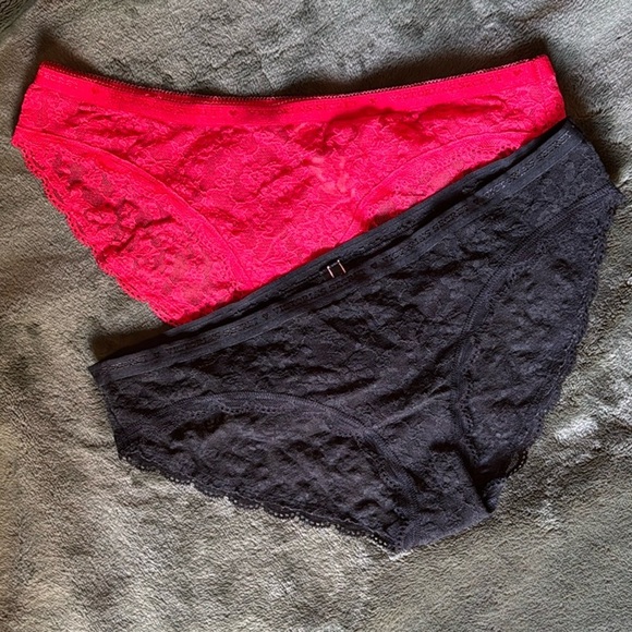 Victoria’s Secret bundle Red and Black Lace Panties Set Size S - Picture 1 of 5
